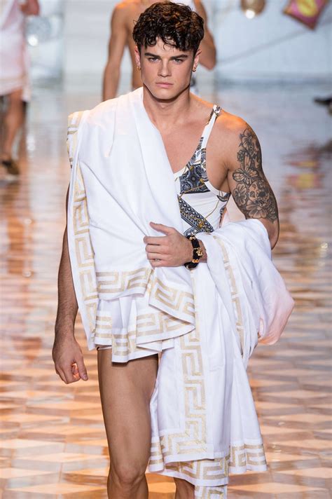 Abbigliamento da uomo di Versace 